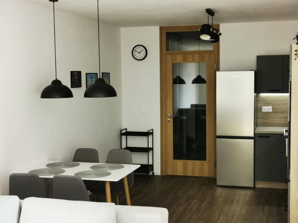 Apartman Mlynska Strouha เปิลเซน ภายนอก รูปภาพ